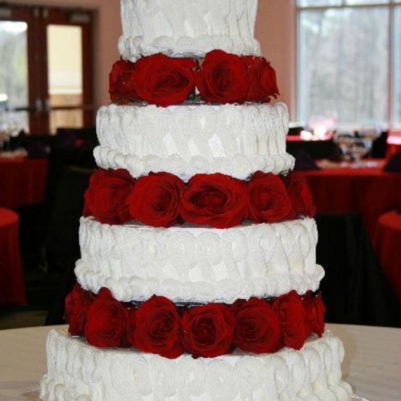 كعكة زفافك من وحي عيد الحب...