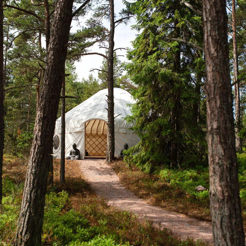 SuperShe ..  أول جزيرة في العالم النساء فقط