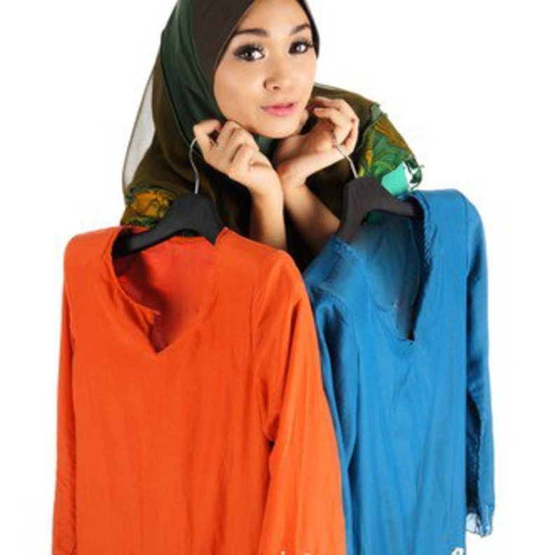 طالبات الجامعة والازياء