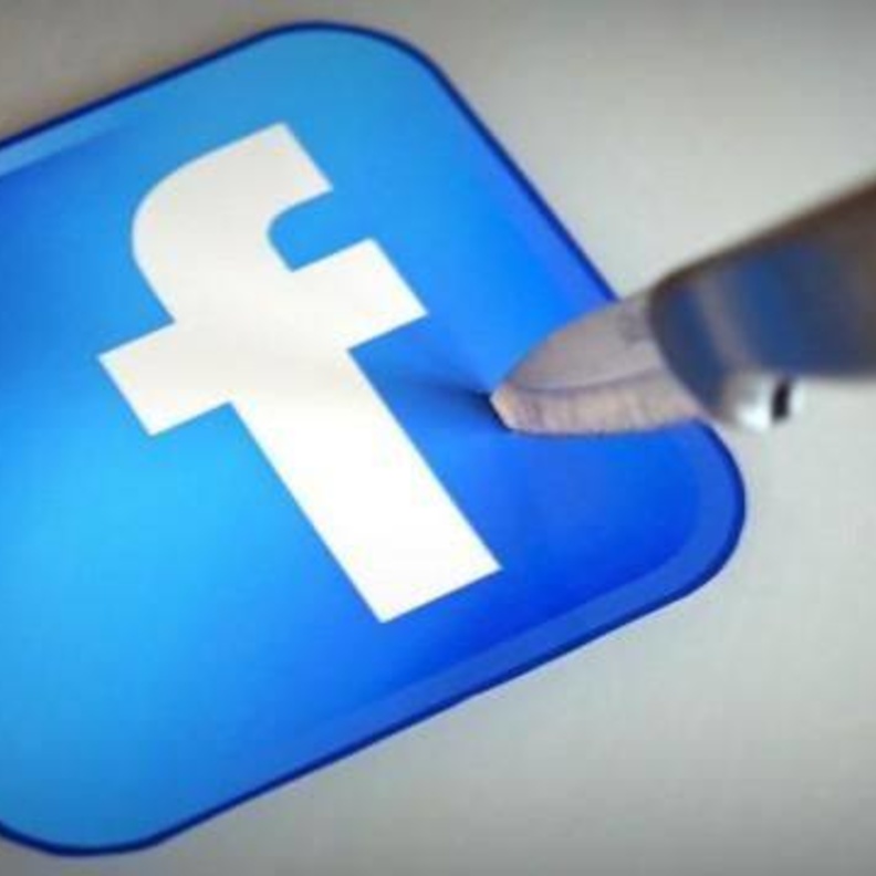 زوج عربي يقتل زوجته بسبب" فيسبوك"