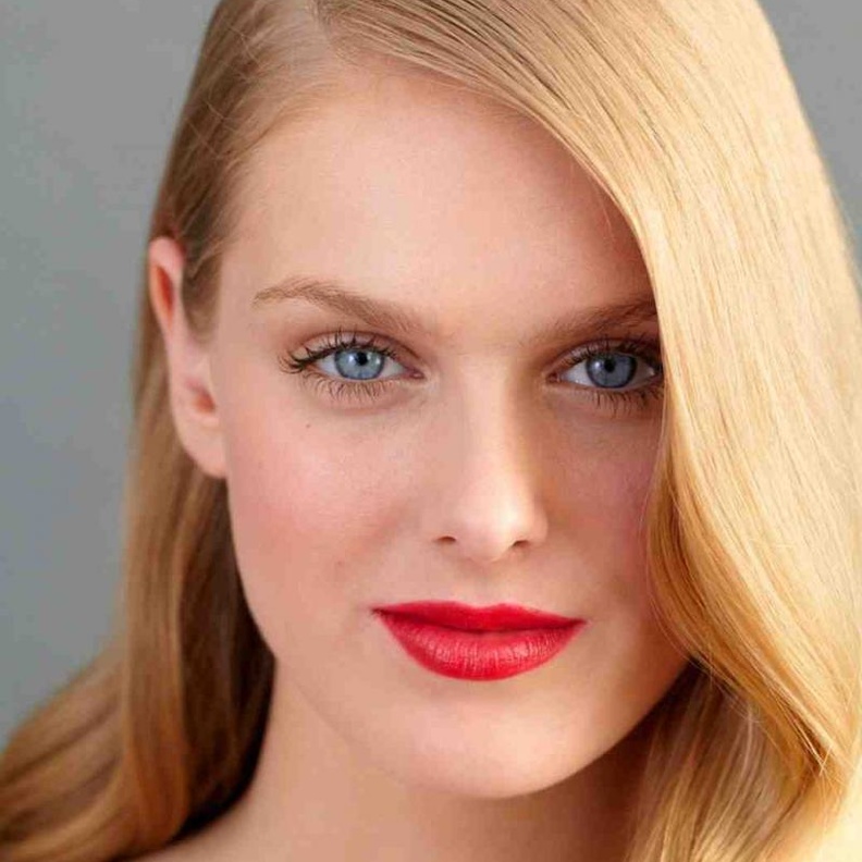 خلطات طبيعية للحصول على خدود متوردة يوم الزفاف