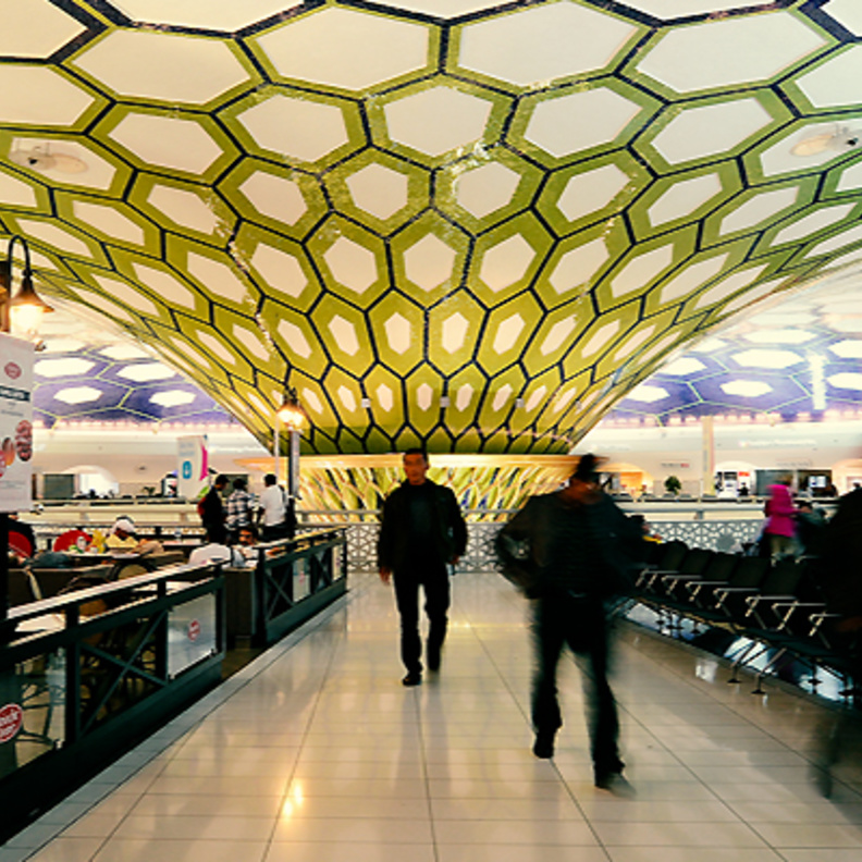 مطارات أبوظبي تحتفي بـ اليوم العالمي للمرأة 2019