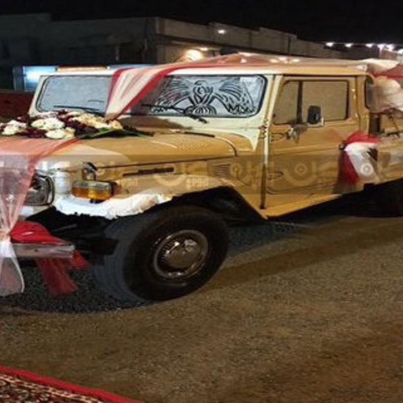 السيارة بعد تزينيها 