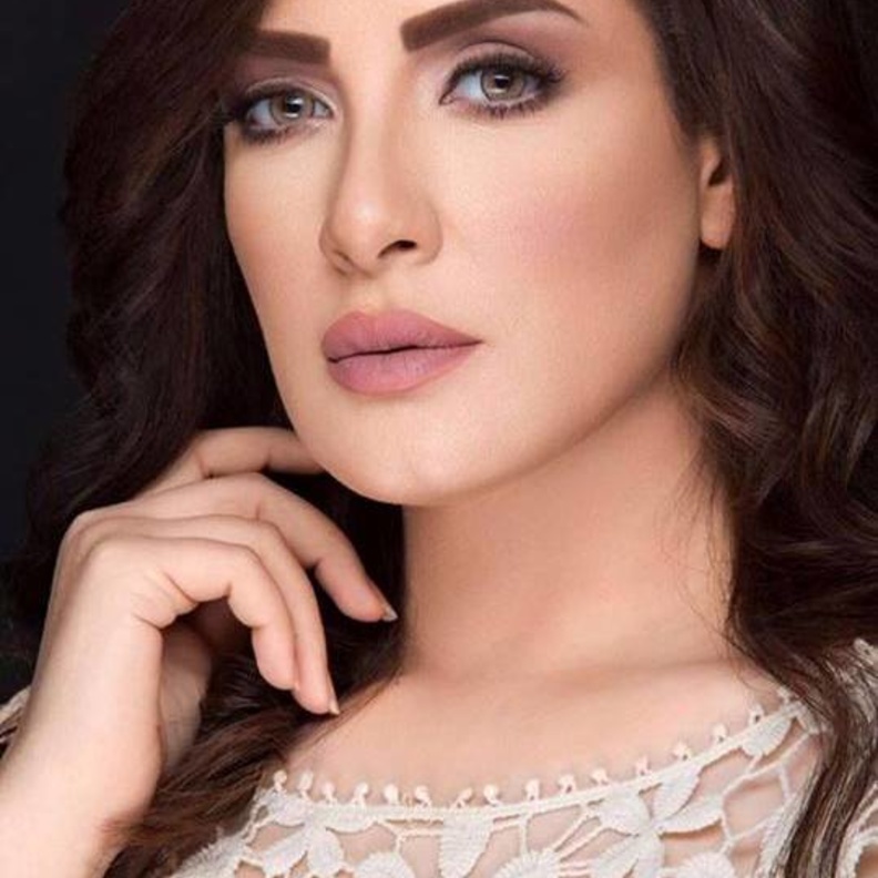 هبة الدري تفضل المكياج الهادئ