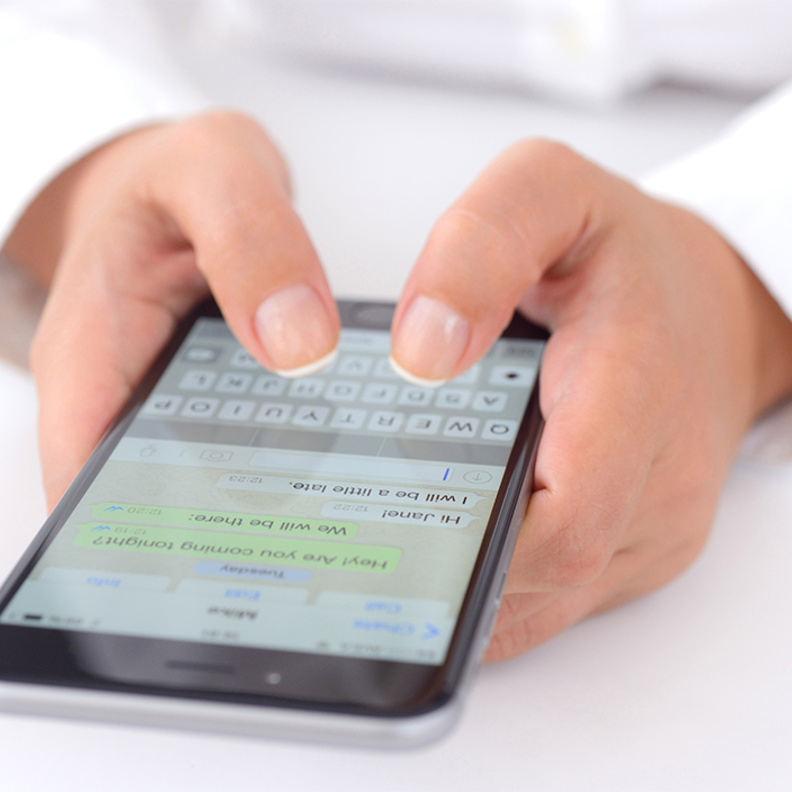 واتساب WhatsApp يضع قيودا جديدة على إعادة توجيه الرسائل