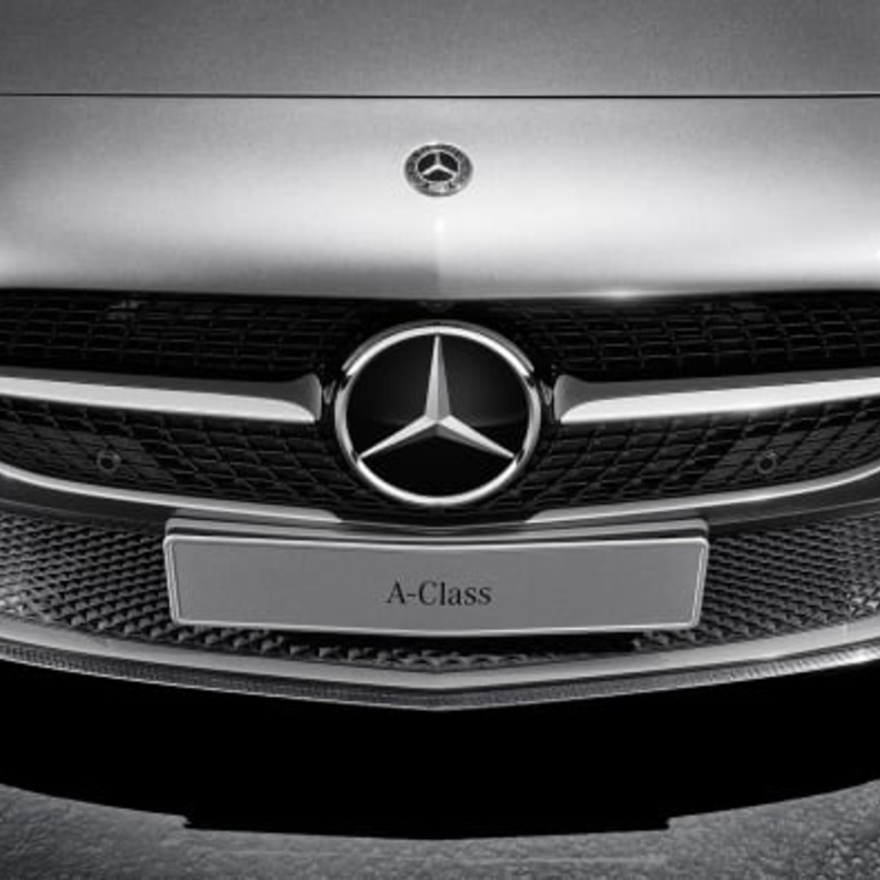 مرسيدس تصدر قطع معدنية باهظة من أجل سياراتها موديل 300SL Gullwing