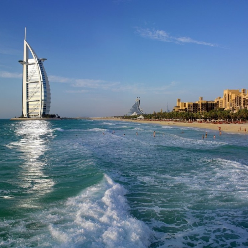  دبي تؤكد مكانتها كوجهة سياحية عالمية