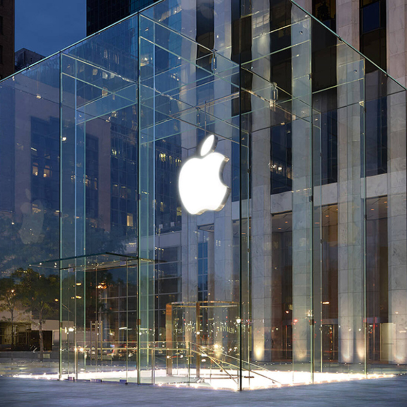 شركة أبل .. أول شركة أمريكية تبلغ قيمتها السوقية الترليون دولار