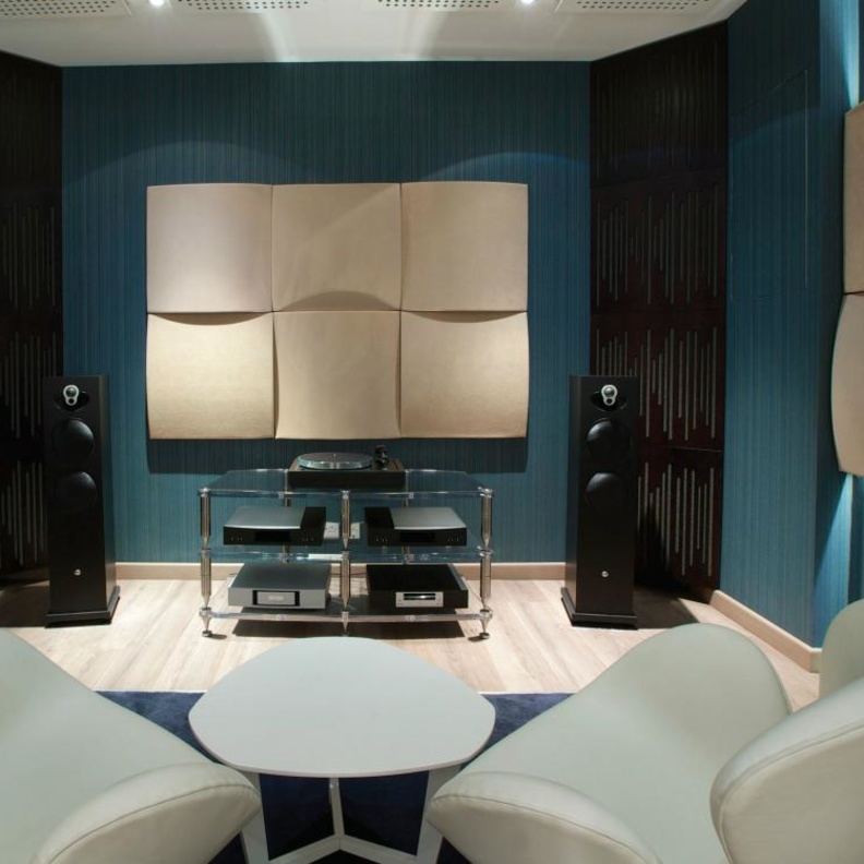 الديكور والتجهيزات الفنية من أهم مايميز السينما المنزلية