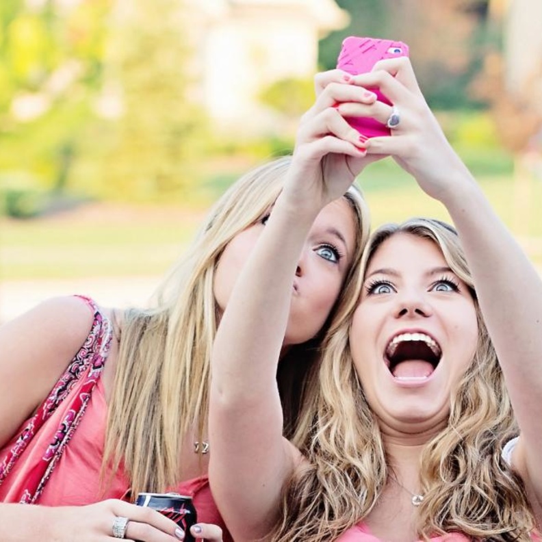 Selfie هوس الجميع