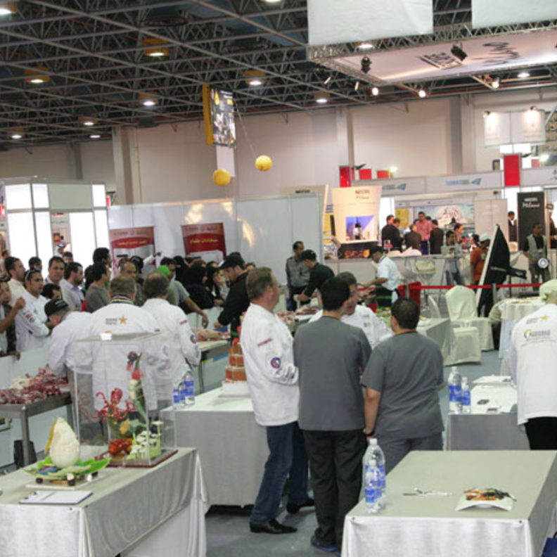 مسابقات الطيخ في معرض الماكولات