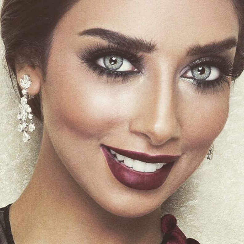 مكياج راقي وجذاب من خبيرة المكيج هميز بنجابي