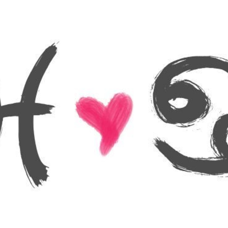 علاقة مولود السرطان بمولود برج الحوت تتميّز بالرومانسية