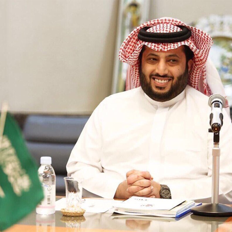  استمعوا إلى مفاجأة تركي آل الشيخ وهديته لـ موسم الرياض