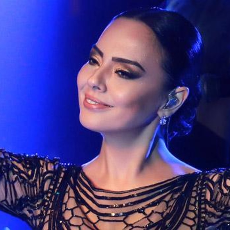 المغنية التركية ايبرو جونداش