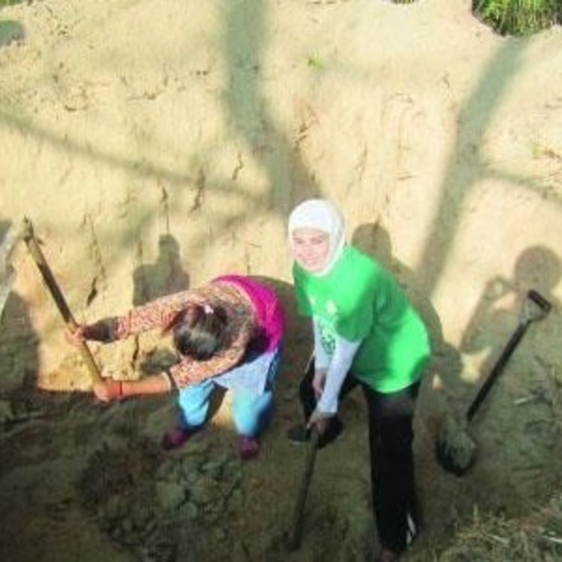 الفتاة المتطوعة