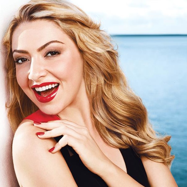 المغنية التركية "هاديسي" تتقاضي 700 الف ليرة عن الحفل الواحد