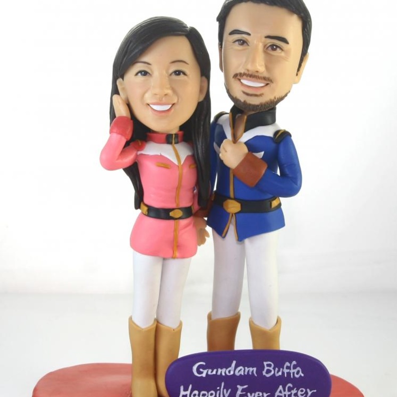 تربّعي على كعكة زفافك!