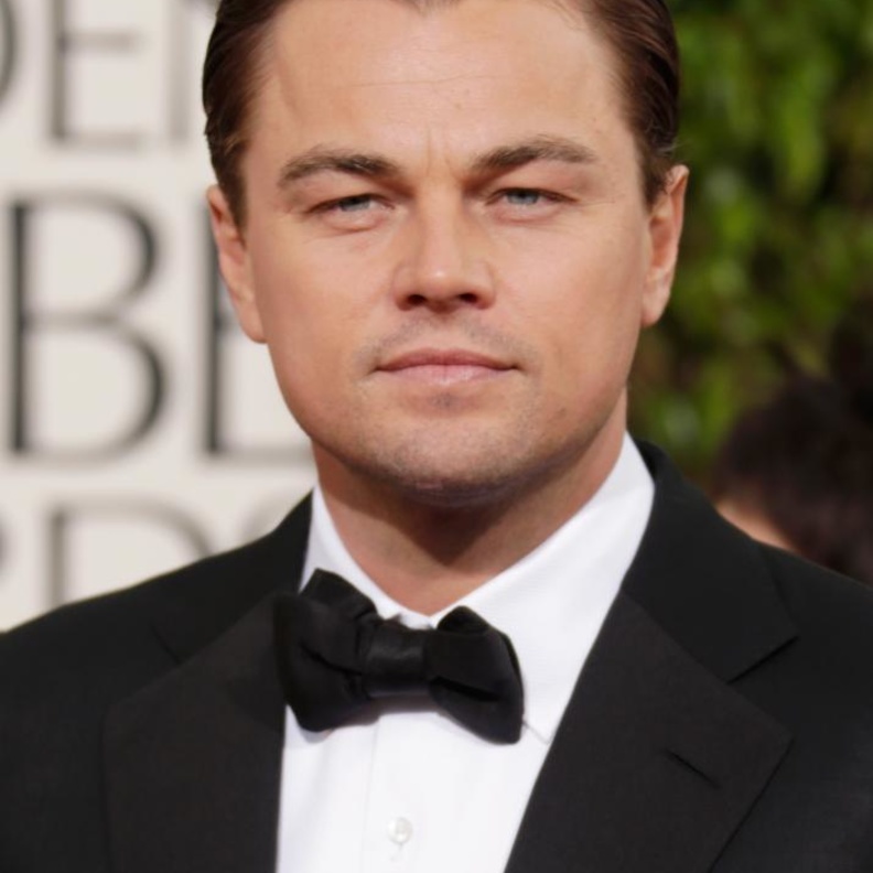 ليوناردو دي كابريو بالبدلة الرسمية