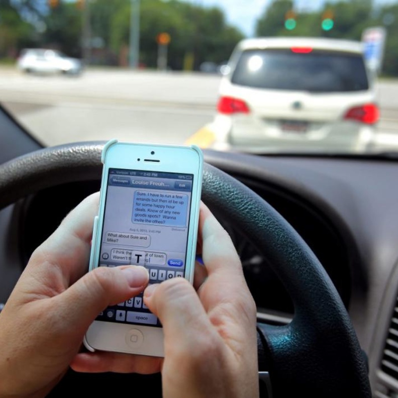 السجن .. لمستخدمي الجوال في السعودية 