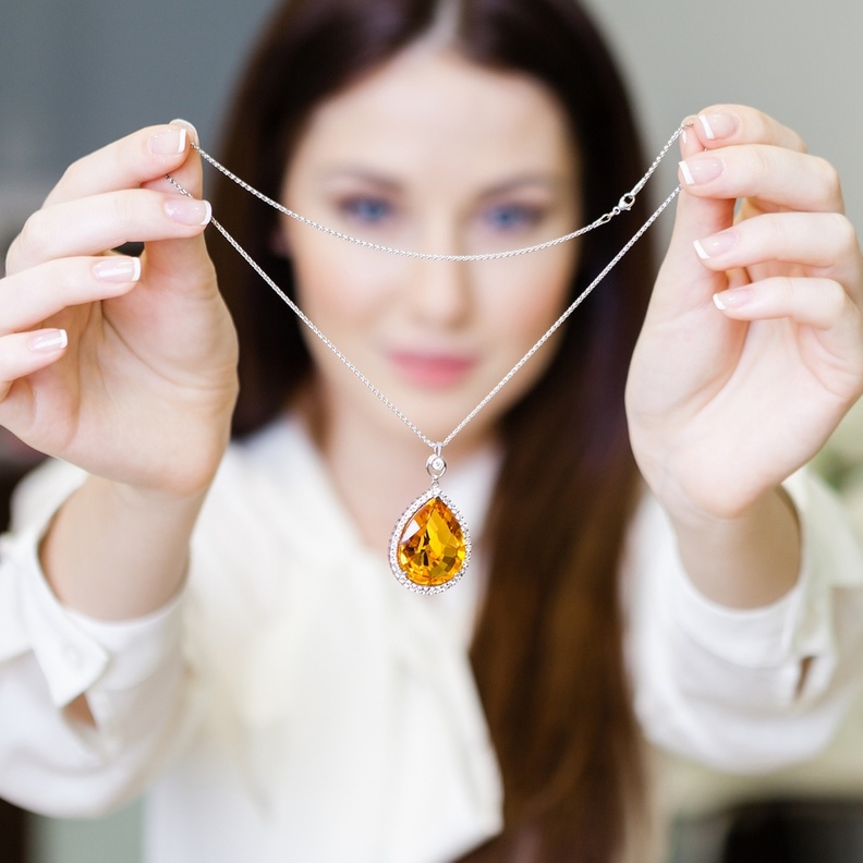 سرقة اي اثر يعود للعروس هدف لصديقاتها