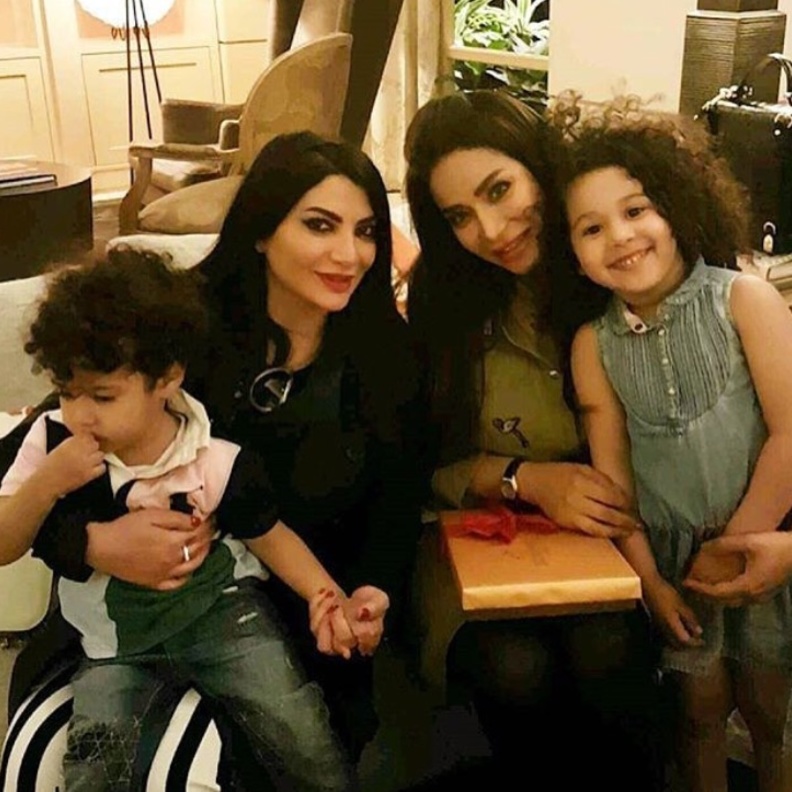 غاليه مع لجين عمران وصديقتها هبه في امريكا