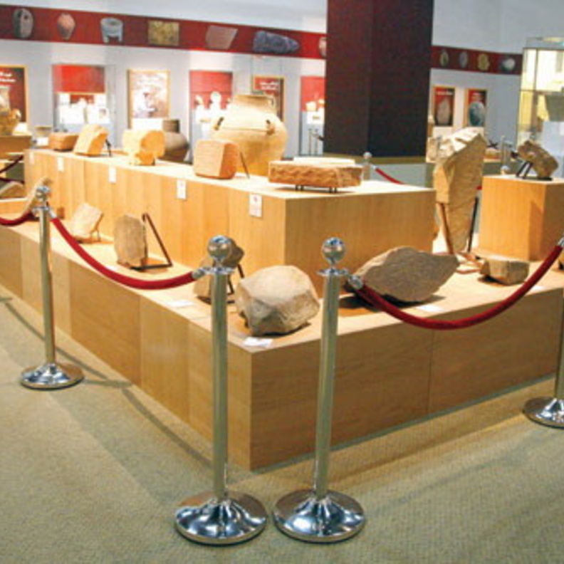 من المقتنيات الاثرية في المتحف الوطني