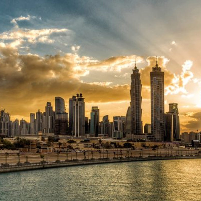 طقس الإمارات : صحو إلى غائم جزئيا بوجه عام مغبر أحيانا