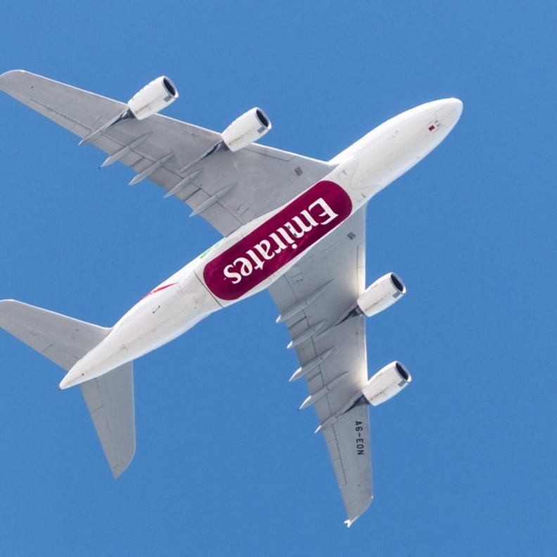 الإمارات في المركز الأول عالمياً في تسهيل عمليات التجارة الجوية