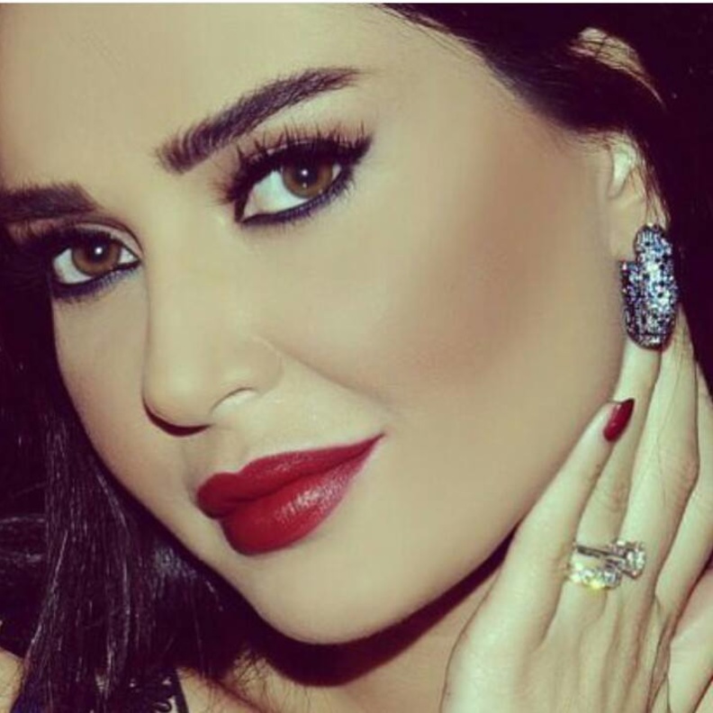 استوحي مكياجك الأنيق من سيرين عبد النور