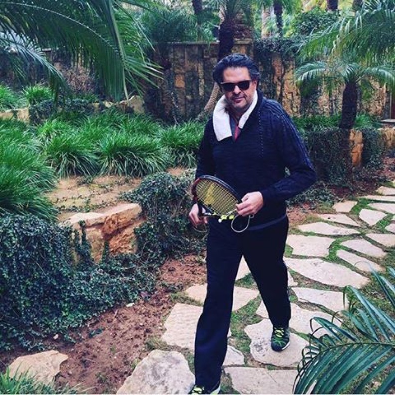راغب علامة يشارك معجبيه بصورة فور انتهائه من تمرين للتنس في بيروت قبل قليل