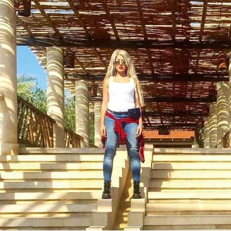 سارة سلامة تدين بنصف شهرتها لصورها المثيرة