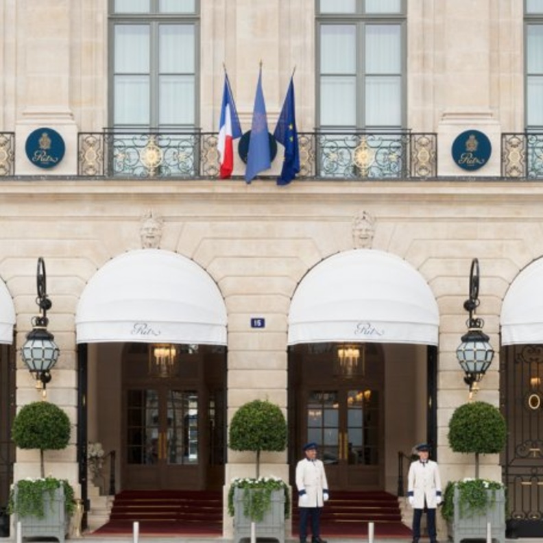 فندق ريتز من أبرز وأفخم الفنادق في العاصمة الفرنسية باريس