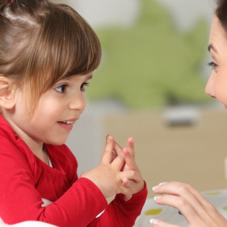 افضل العاب تساعد الطفل على النطق