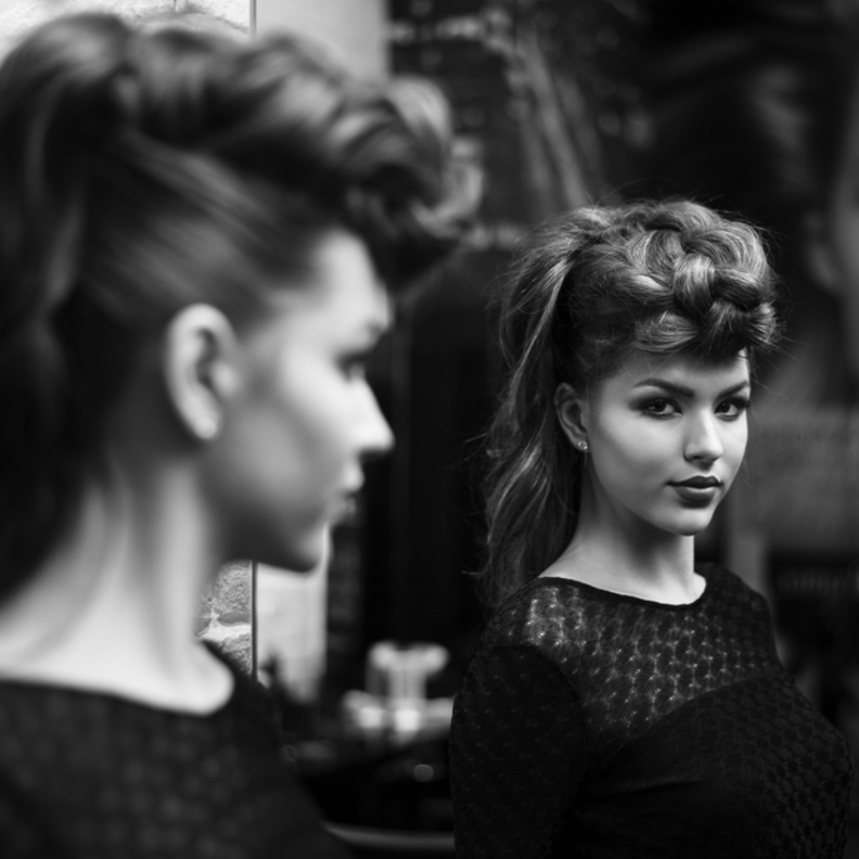 تسريحة شعر عصرية وغريبة