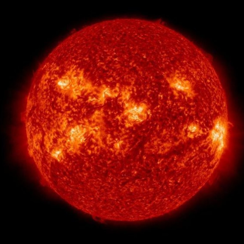 الشمس كما اظهرتها وكالة ناسا 