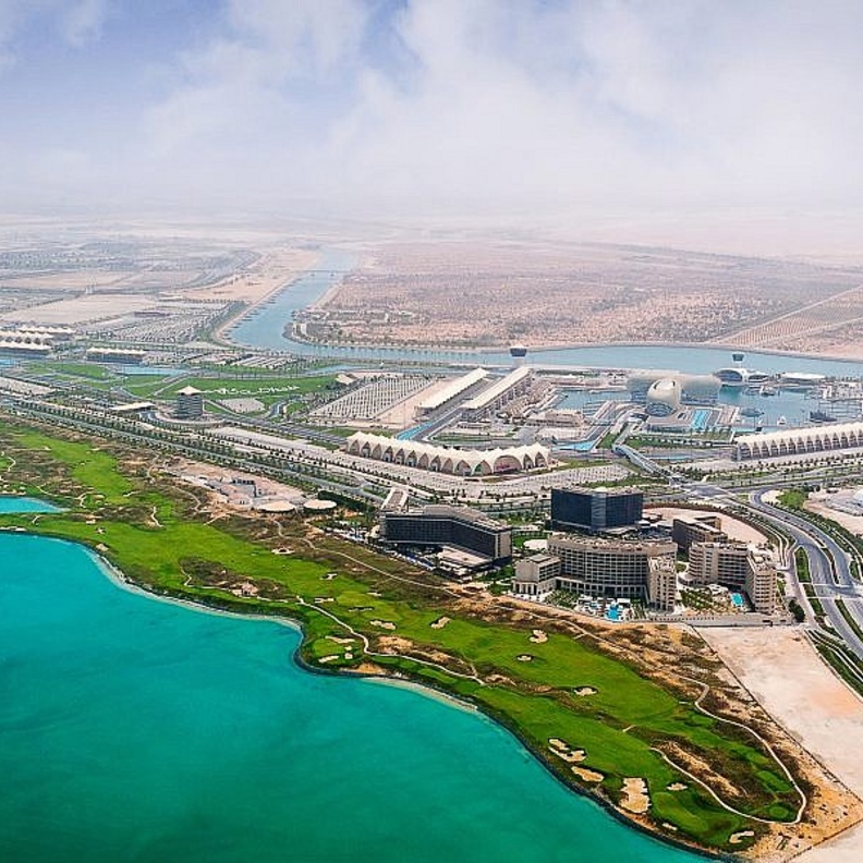 جزيرة ياس في أبوظبي