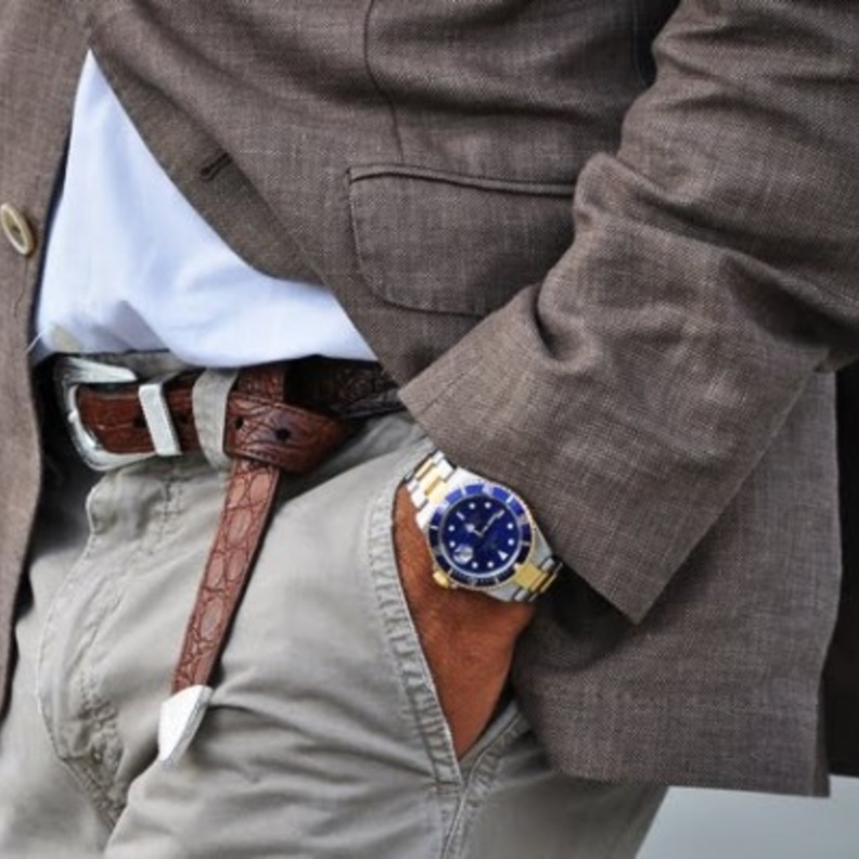 في إطلالتك الكاجوال يمكنك اختيار الحزام بالسماكة التي تريدها