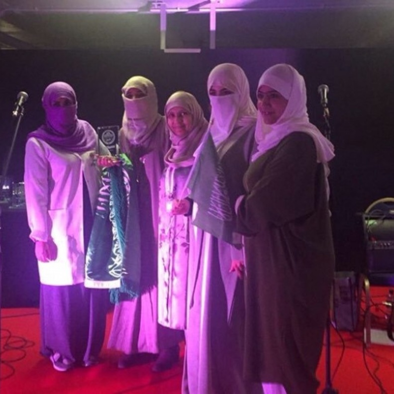 الطالبات المخترعات في لندن 