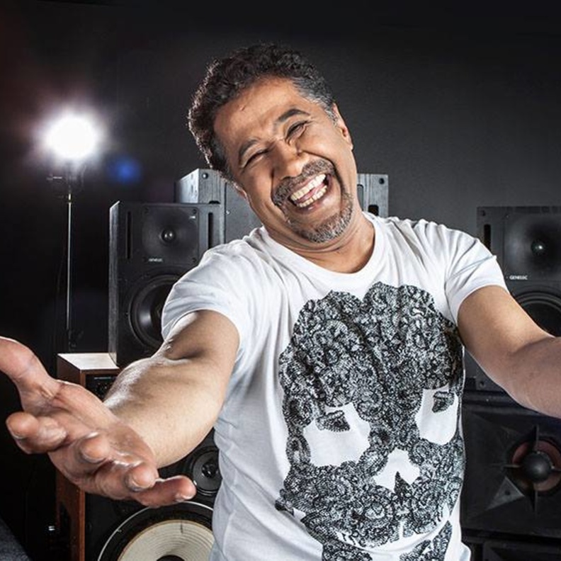 نجاة الشاب خالد من محاولة تفجير