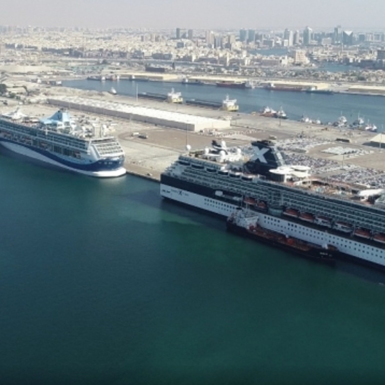 5 سفن سياحية فاخرة في يوم واحد في ميناء راشد بدبي