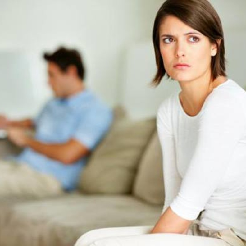 ما في اليد تزهده العين .. هل ينطبق ذلك على الزواج؟