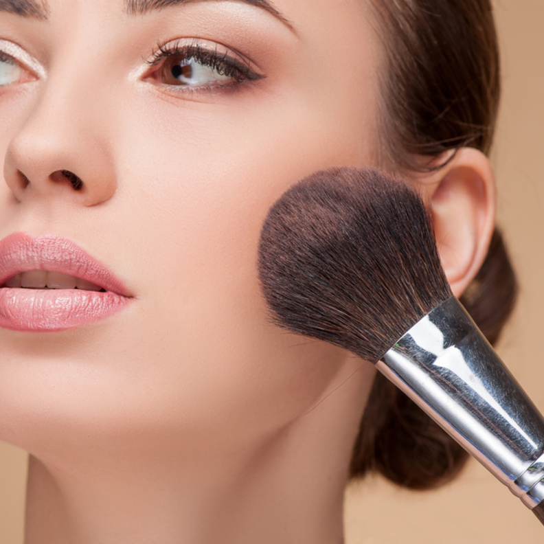 3 مستحضرات ستمنحك خدوداً ممتلئة في الفالنتاين