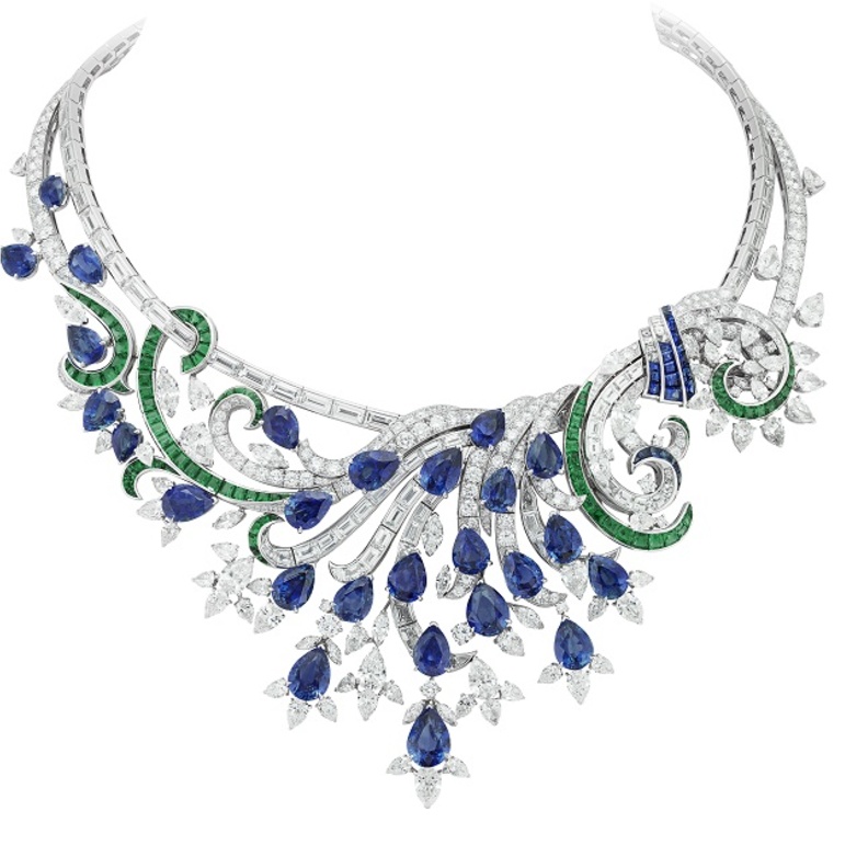 عقد كاسكاد ميستيريوز من فان كليف اند اربلز