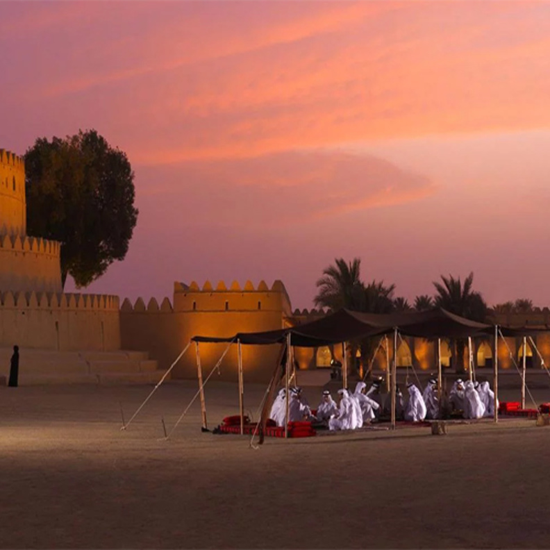 فعاليات ثقافية وأنشطة مجتمعية في المواقع التاريخية والتراثية في العين