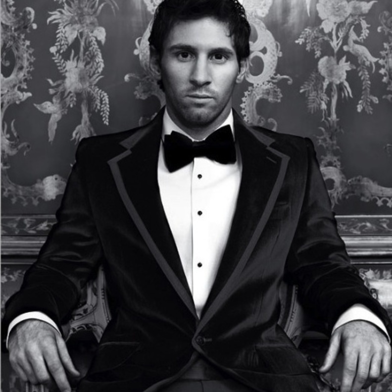 ميسي Messi في البوم دولتشي اند غابانا Dolce & Gabbana