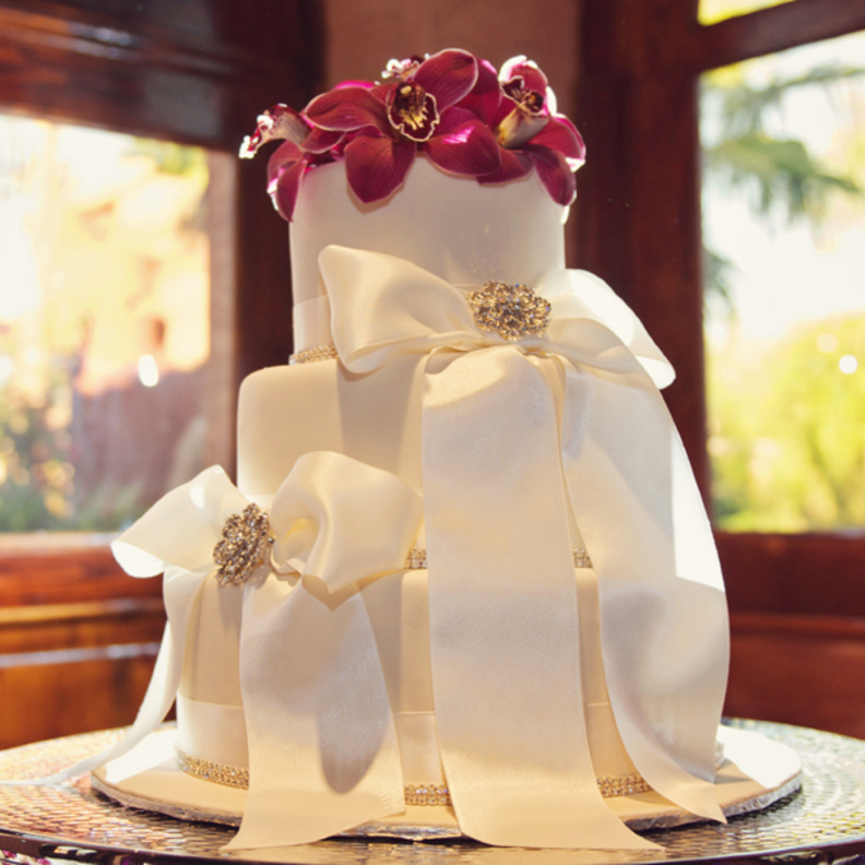 كعة زفافك بلمسات ربيعية