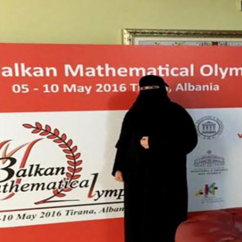 الطالبة الفائزة شادن الشمري