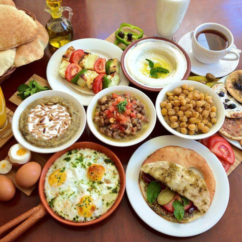 فطور مطعم بالم بيتش