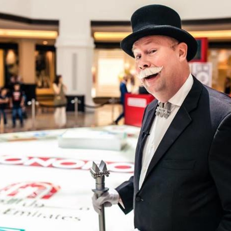 لعبة مونوبولي في مراكز ماجد الفطيم